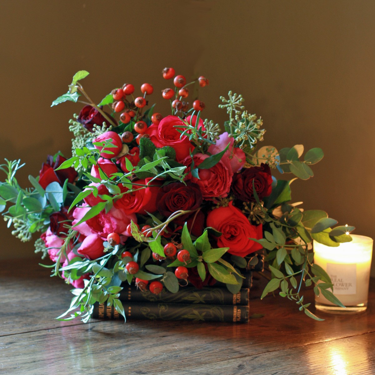 unusual christmas floral arrangements